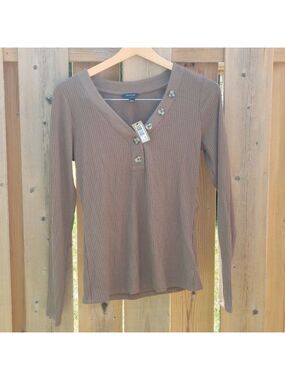 LOVELY Ribbed Long Sleeve Shirt R.W. & Co. Women's Medium BNWT Olive Gre…
